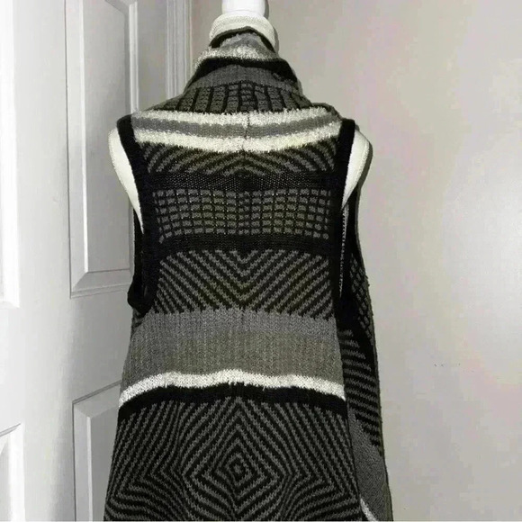 A.N.A Black & Gray Striped Knit Sleeveless Open Front Cardigan Women’s Medium - Picture 6 of 10